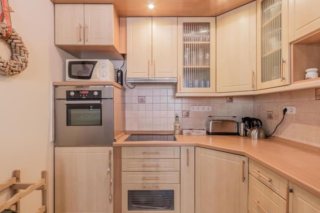 Cosy Pet-friendly Flat W Balcony @ Orczy Garden Budapeszt
